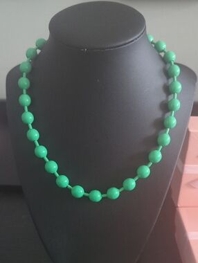 Green Beaded Necklace - Classic Strand Necklace